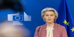 La Presidente von der Leyen partecipa alla 48a riunione CARICOM e incontra 15 capi di governo.